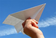 能飞9000000米的纸飞机 能飞9000000米的纸飞
