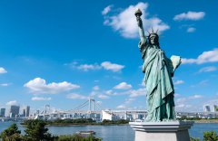自由女神像是哪个国家送给美国的