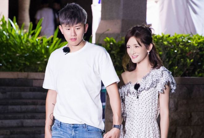 张杰谢娜离婚证曝光,张杰与谢娜离婚传言是真的吗